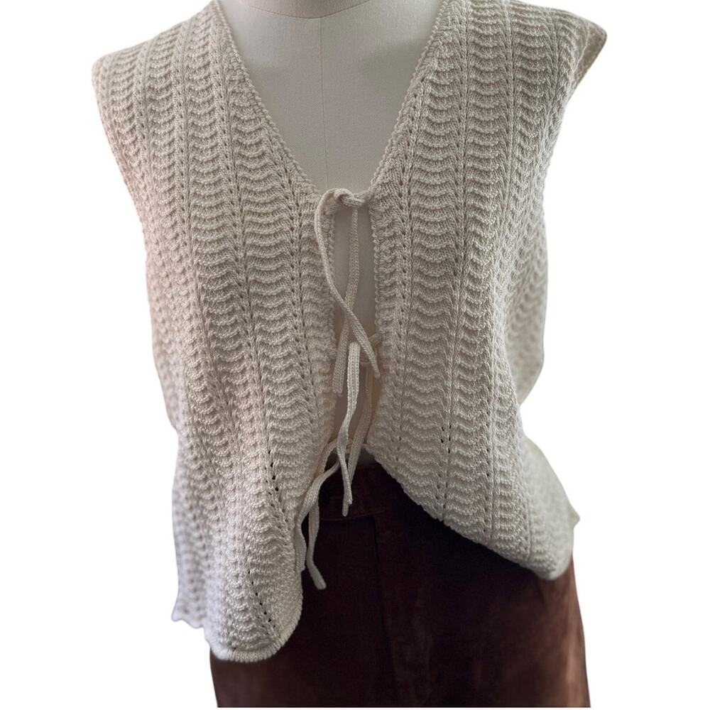 Liz Claiborne Cream Knit Cardigan